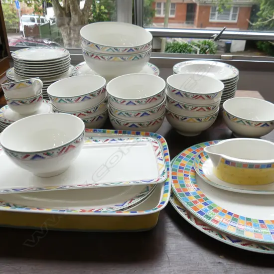 LGED VILLEROY & BOCH TWIST ALEA LIMONE DINNER SET...