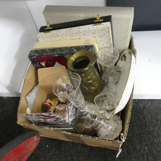 BOX LOT CASED CUTLERY ETC