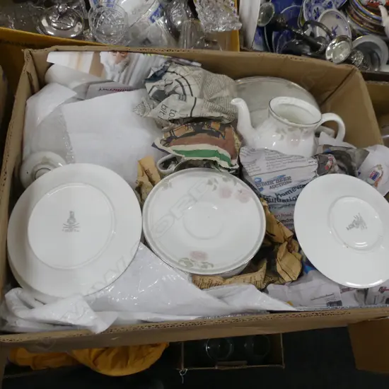 8 PLACE ROYAL DOULTON 'TWILIGHT ROSE' DINNER SERVICE + EXTRAS