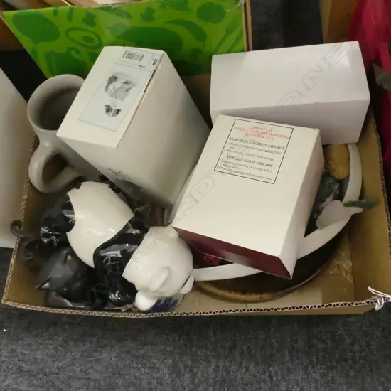 BOX LOT ASST. CHINA / TRINKETS 