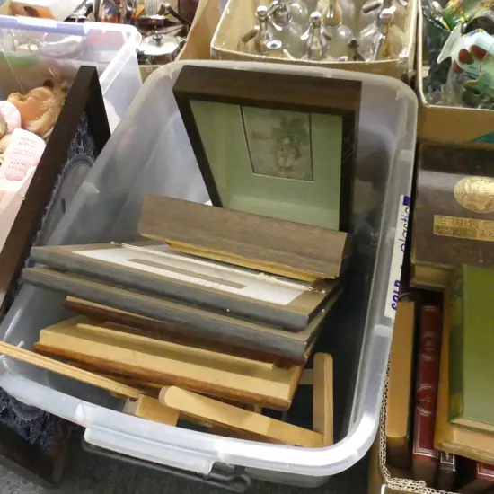 BOX LOT ASST. ARTWORKS + EASEL