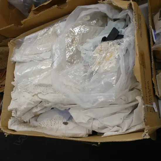 BOX VINTAGE CLOTHING, LACE, FABRIC OFFCUTS ETC.