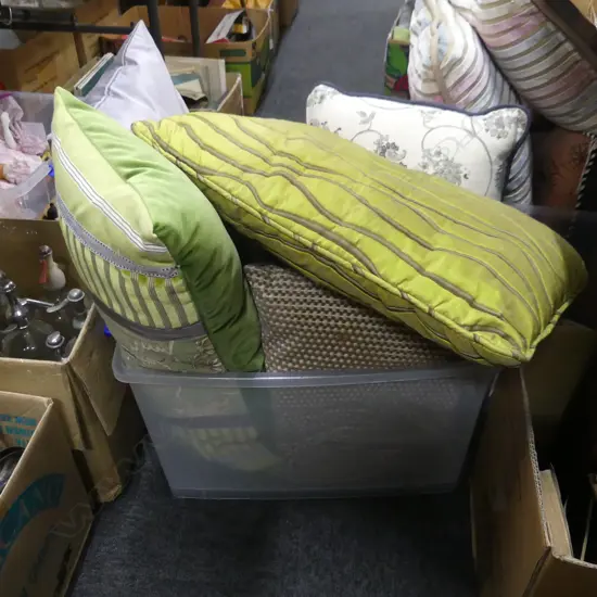 6 ASST OBLONG CUSHIONS 