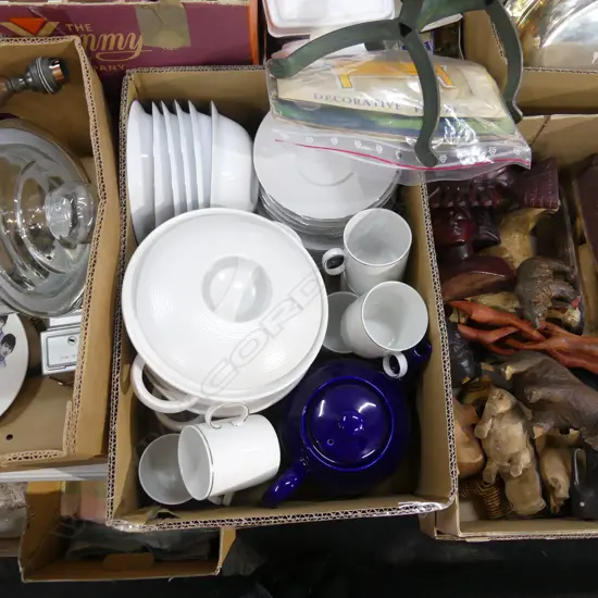 BOX LOT THOMAS PART SET, BOWLS, TRIOS - 2 DISHES  + ONE OTHER TEAPOT