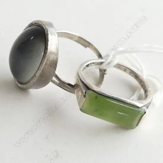 1 SILVER RING, PLUS MOOD STONE RING 8.9GMS