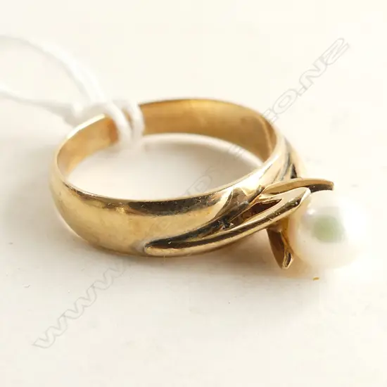 VINTAGE 9CT GOLD & PEARL RING 3.22gms SIZE N