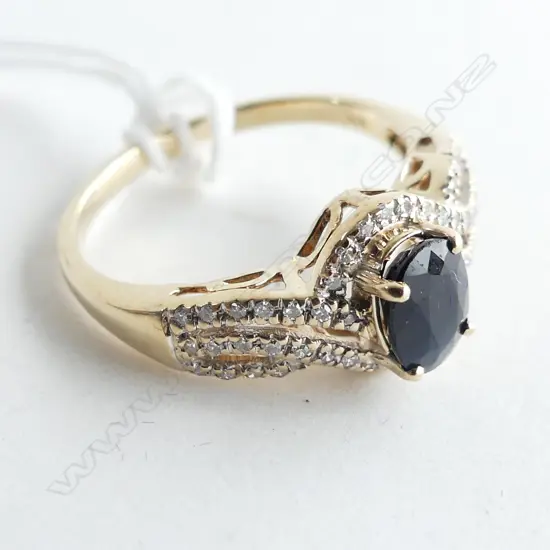 9CT GOLD SAPPHIRE & DIAMOND RING 2.5GMS SIZE P