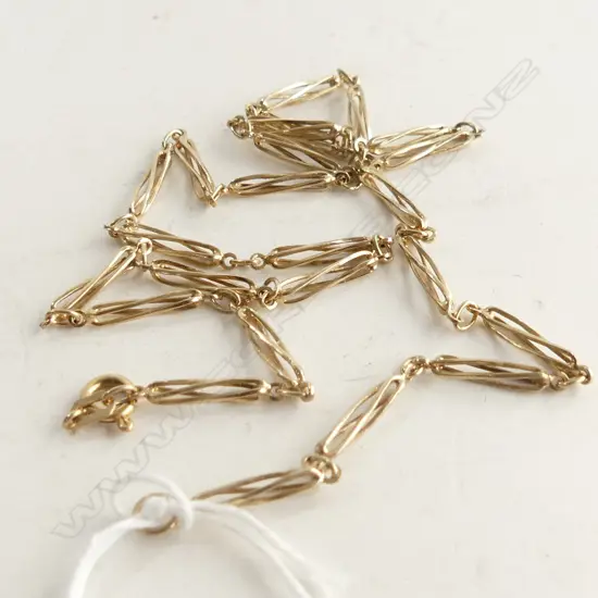 9CT GOLD GOLD CHAIN NECKLACE  7.86gm  51cm