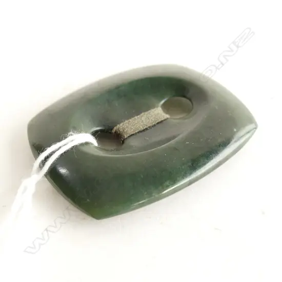 JADE PENDANT 40x53mm