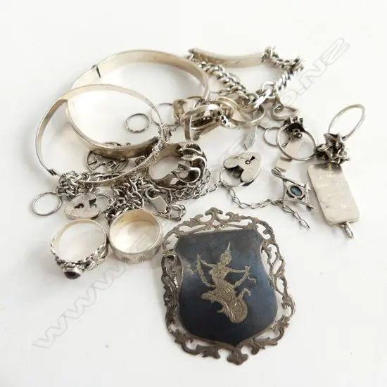 ASST SILVER & GEM SET RINGS+ HEAVY ID BRACELET + BANGLES + PADLOCKS CHAINS ETC 133gms