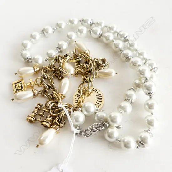 COSTUME BRACELET & NECKLACE