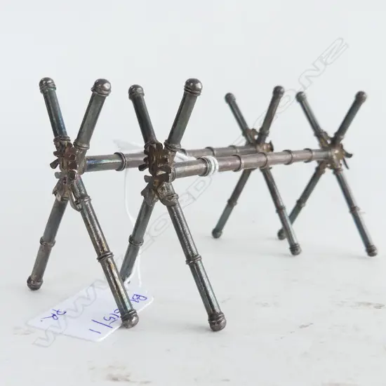 PR CHINESE EXPORT SILVER CARVER RESTS L.100mm 110 GRAMS