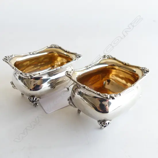 PAIR OF LATE VICTORIAN SILVER SALTS BIRMINGHAM  1899 76gm