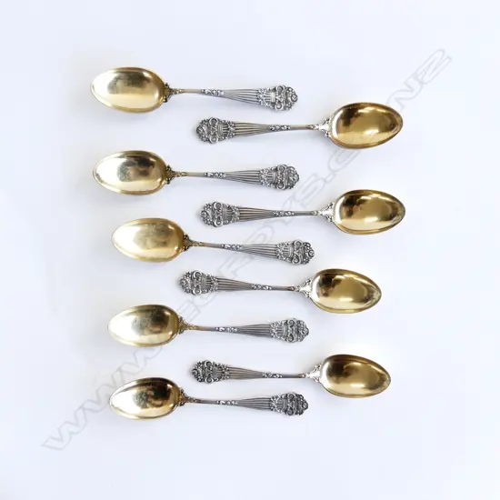 9 AMERICAN STERLING FANCY COFFEE SPOONS GILDED BOWLS 103gms.