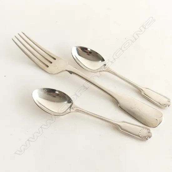 3 PCES STG SILVER; PR TEASPOONS SHEFFIELD 1993 + FORK LONDON 1862 154 GRAMS  