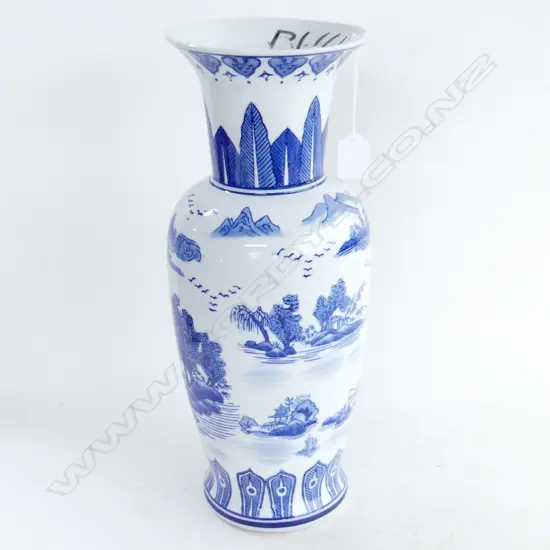 LG CHINESE PRINTED B/W VASE H.420mm