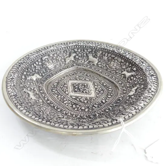 LG OVAL ASIAN EMBOSSED SILVER DISH 250mm dia 400 GRAMS