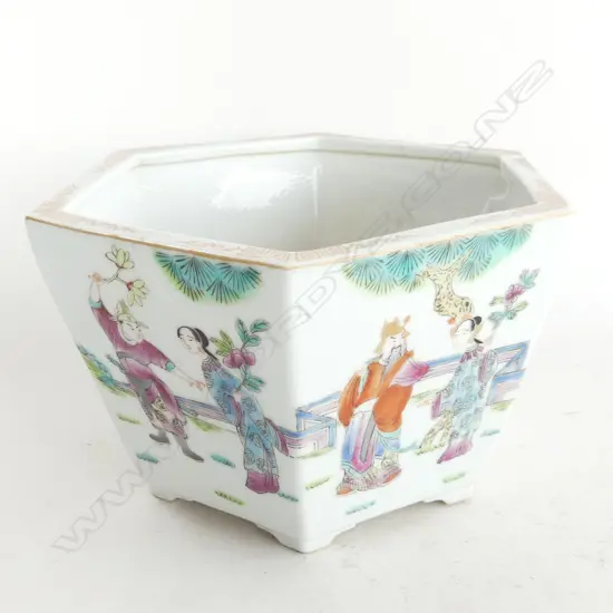 CHINESE FAMILLE ROSE JARDINIERE HEXAGONAL Dia.280mm