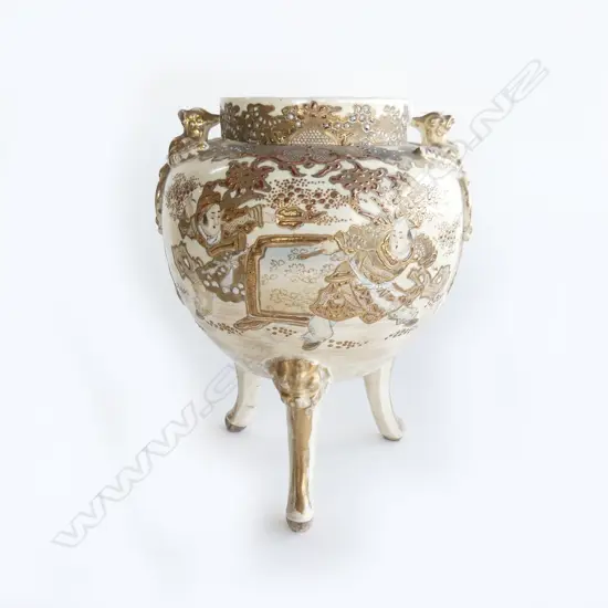 LG JAPANESE SATSUMA TRIPOD INCENSE BURNER (MISSING COVER) H.275mm