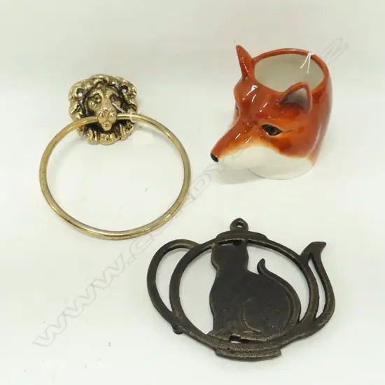 FOX HEAD CERAMIC POT PLANT H.135mm, LION HOOP HANDLE 160mm dia & CAST IRON 'CAT' TRIVET