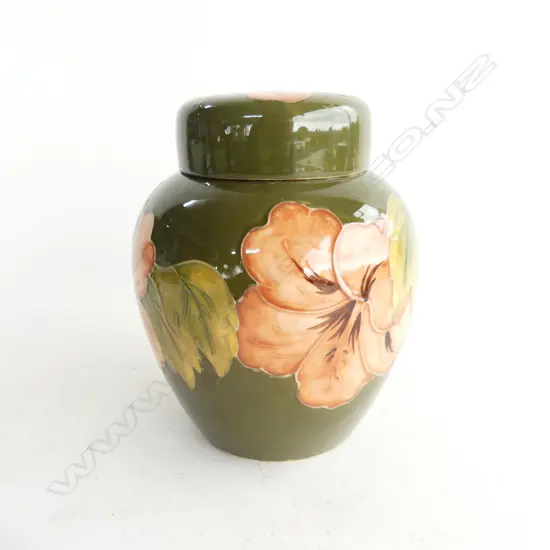 MOORCROFT HIBISCUS GINGER JAR H. 140MM