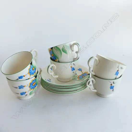 6 CROWN DEVON CUPS & SAUCERS