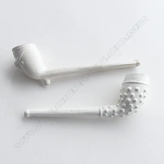 TWO SCOTTISH CLAY PIPES W. WHITE GLASGOW