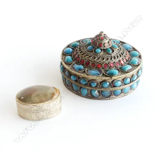 SM ROUND THAI LIDDED BOX WITH GEMSTONES (DIA 75MM) + SILVER PLATE OVAL PILL BOX WITH GEMSTONE LID (35 X 25MM)