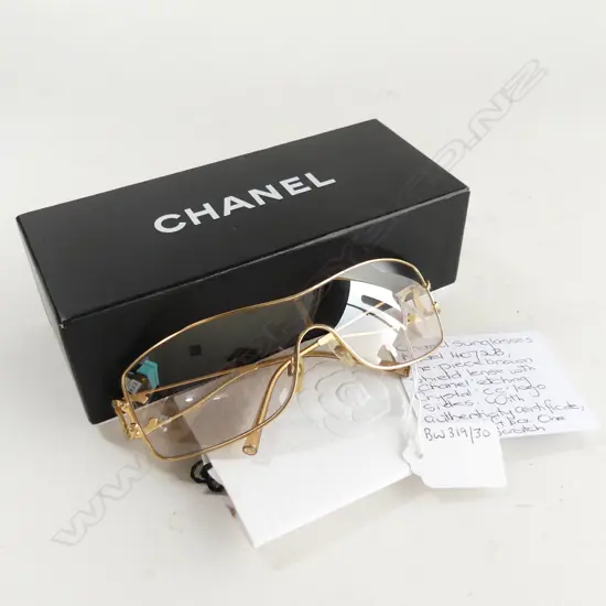 MINT & BOXED CHANEL SUN GLASSES MODEL 4072B