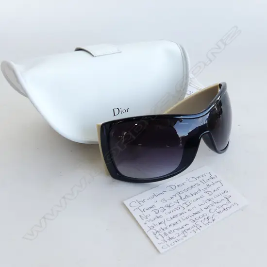 MINT & BOXED CHRISTIAN DIOR CHERRY TREE SUN GLASSES IN CASE