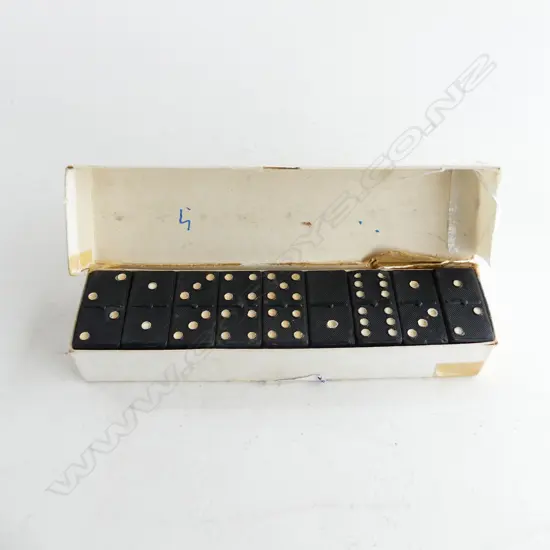 COMPLETE VINTAGE DOMINO SET - VULCANITE PLASTIC (POSSIBLY EARLY 1900'S)