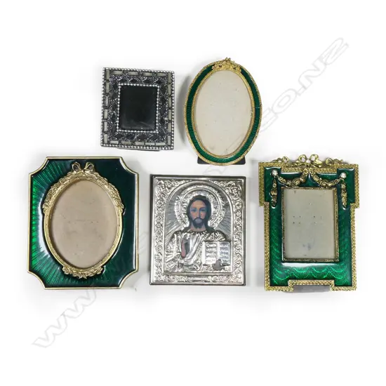 5 SM FRAMES: 3 GREEN MACHINE ENAMELLED, RUSSIAN ICON & GLASS & BEADED FRAME, TALLEST: 120mm, GLASS LOOSE ON SM GREEN