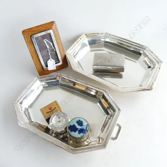 STG FRAMED OAK PHOTO FRAME + PLATED ENTREE DISH BOXES ETC