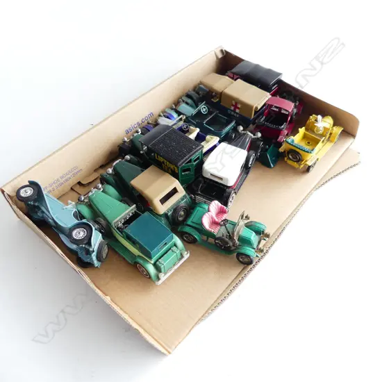 12 MATCHBOX VINTAGE CARS; MODELS OF YESTERYEAR ETC