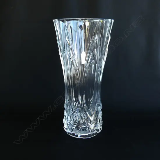LG HEAVY CUT CRYSTAL HEXAGONAL VASE H.300MM