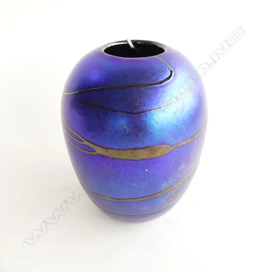 GARRY NASH - BLUE IRIDESCENT OVOID VASE SGD & DATED '96