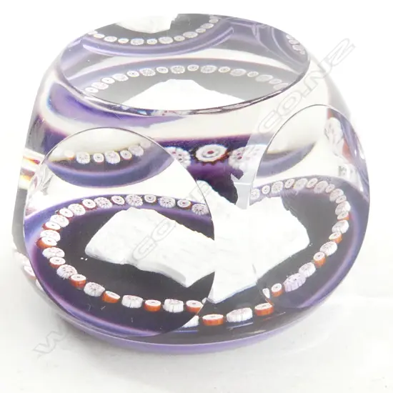 FRENCH SAINT LOUIS FACETED PAPERWEIGHT w. PLAQUE DEPICTING MARY & BABY JESUS DATE CANE 'SL1975' 75mm dia