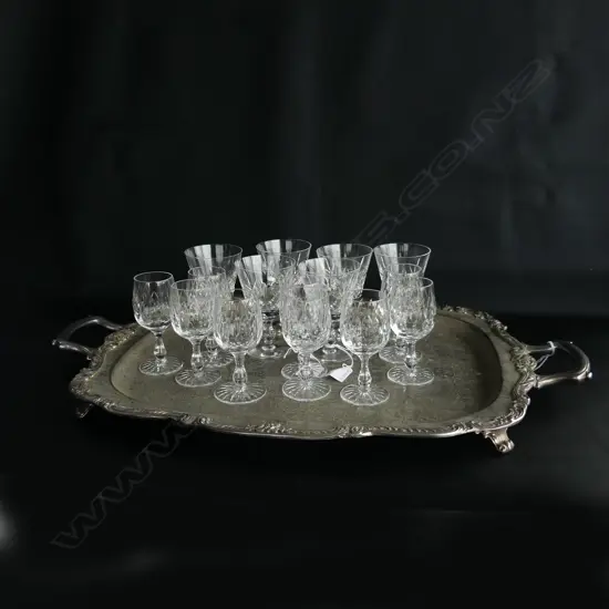 EP GALLERY TRAY L620 W390MM WITH 2 SETS CRYSTAL GLASSES 6&9 H120MM