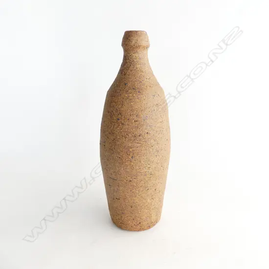 SAN MARINO 1970'S "KUMEU RED DRY" POTTERY BOTTLE BY ADRIAN COTTER H.290mm