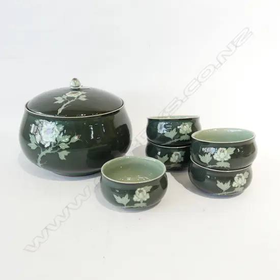 JAPANESE MISO SOUP TUREEN & BOWLS