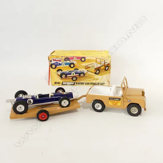 TRI-ANG 1950s RACING CAR TRAILER SET w. ORIG. BOX L.370mm