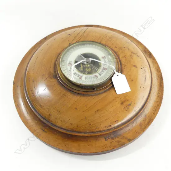 WOODEN FRAMED BAROMETER D 280 MM