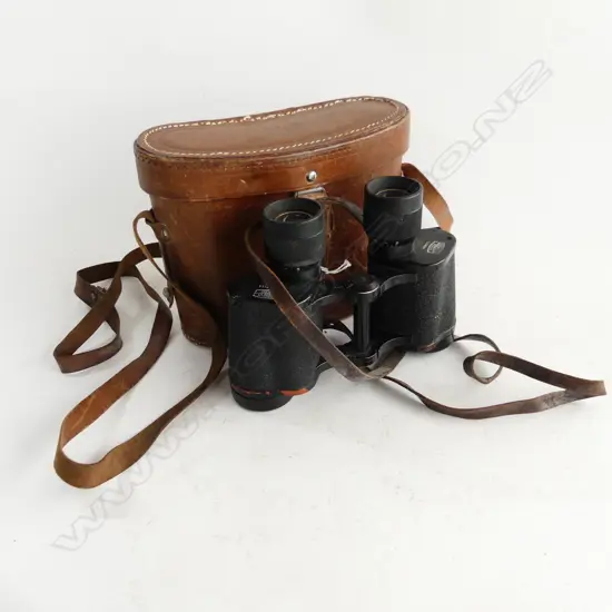 SRBASTYS PRAHA 8x30 VINTAGE BINOCULARS IN LEATHER CASE