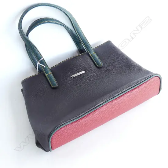 SAINT CLAIR LEATHER HANDBAG