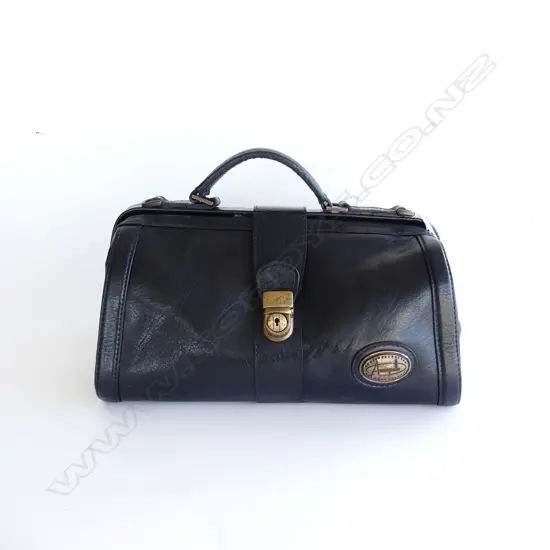 ANNAPELLE ITALIAN BLACK LEATHER DOCTORS BAG L.330mm