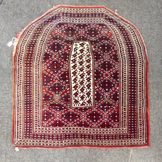 SMALL SHAPED TURKOMAN RUG 1000x950mm