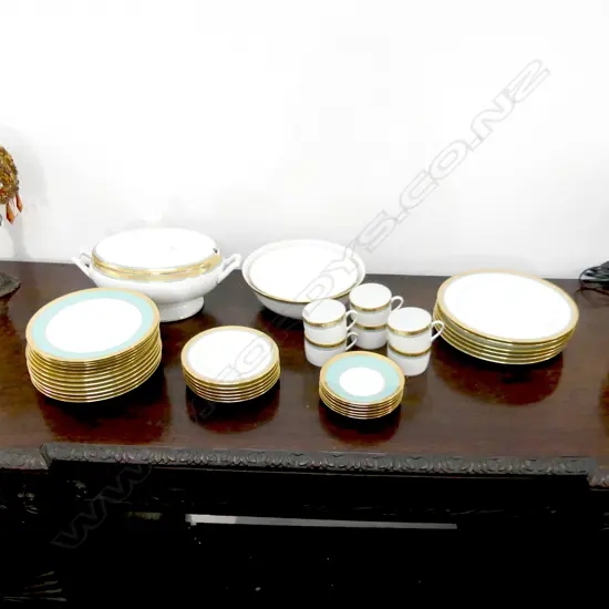 BERNARDAUD LIMOGES FRENCH 'MADISON JADE' PART DINNER SERVICE