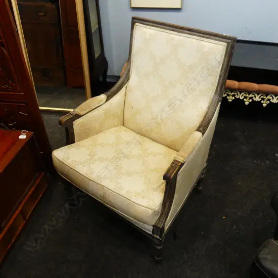 A stylish 20thC French Bergere style armchair with