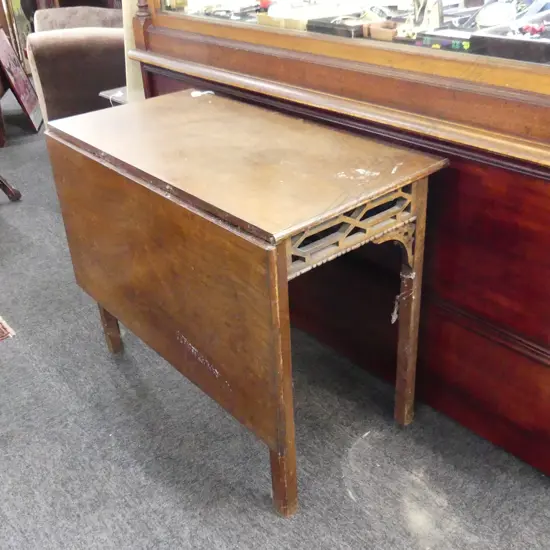 VINTAGE MAHOGANY DROPSIDE TABLE w CHINESE CHIPPENDALE FRETWORK. W930 x D480 x H710mm