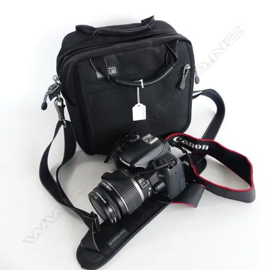 CANON EOS DIGITAL CAMERA 450D WITH EXTRA LENSE IN CARRY BAG